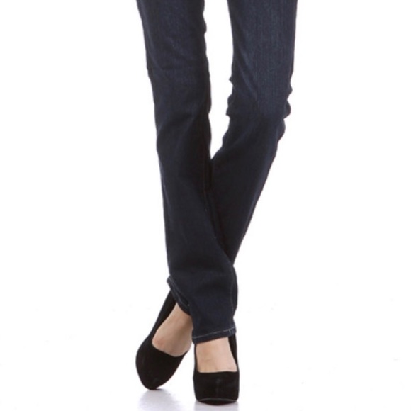 ♥️SALE♥️Boot Cut Jeans w/ Silver Studs - Picture 4 of 9